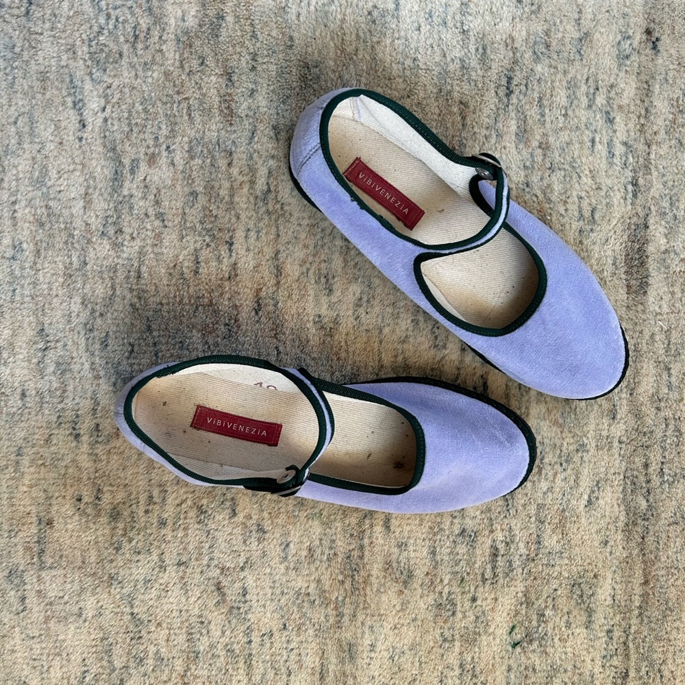 ViBi VENEZiA Mary Jane Flats in Lavender - Picture 4 of 7